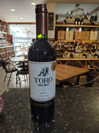 Vinho Toro Negro Carmenere Reservado 750ml - Imagem 2